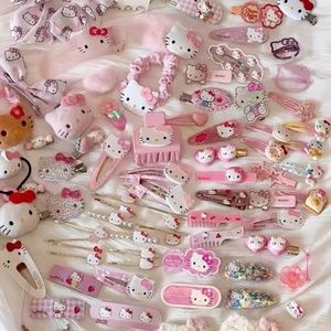 COPY - 19pcs random Hello kitty hairpins